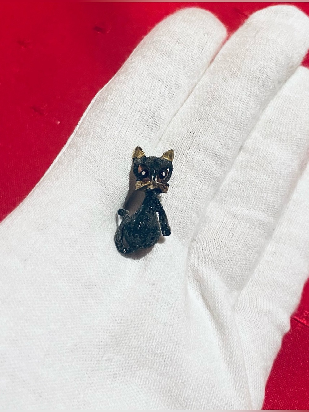 Black Cat Brooch Pin with Gold Accents - Elegant Women’s Jewelry